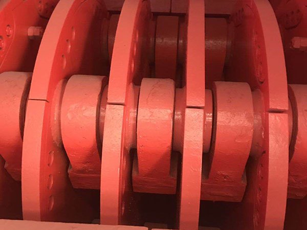 湖北無(wú)塵移動(dòng)破碎機(jī)孫工談