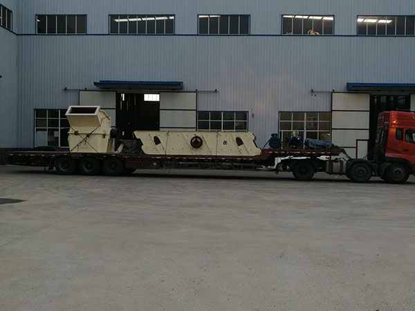 小型移動(dòng)移動(dòng)破碎機(jī)一般多少錢呢